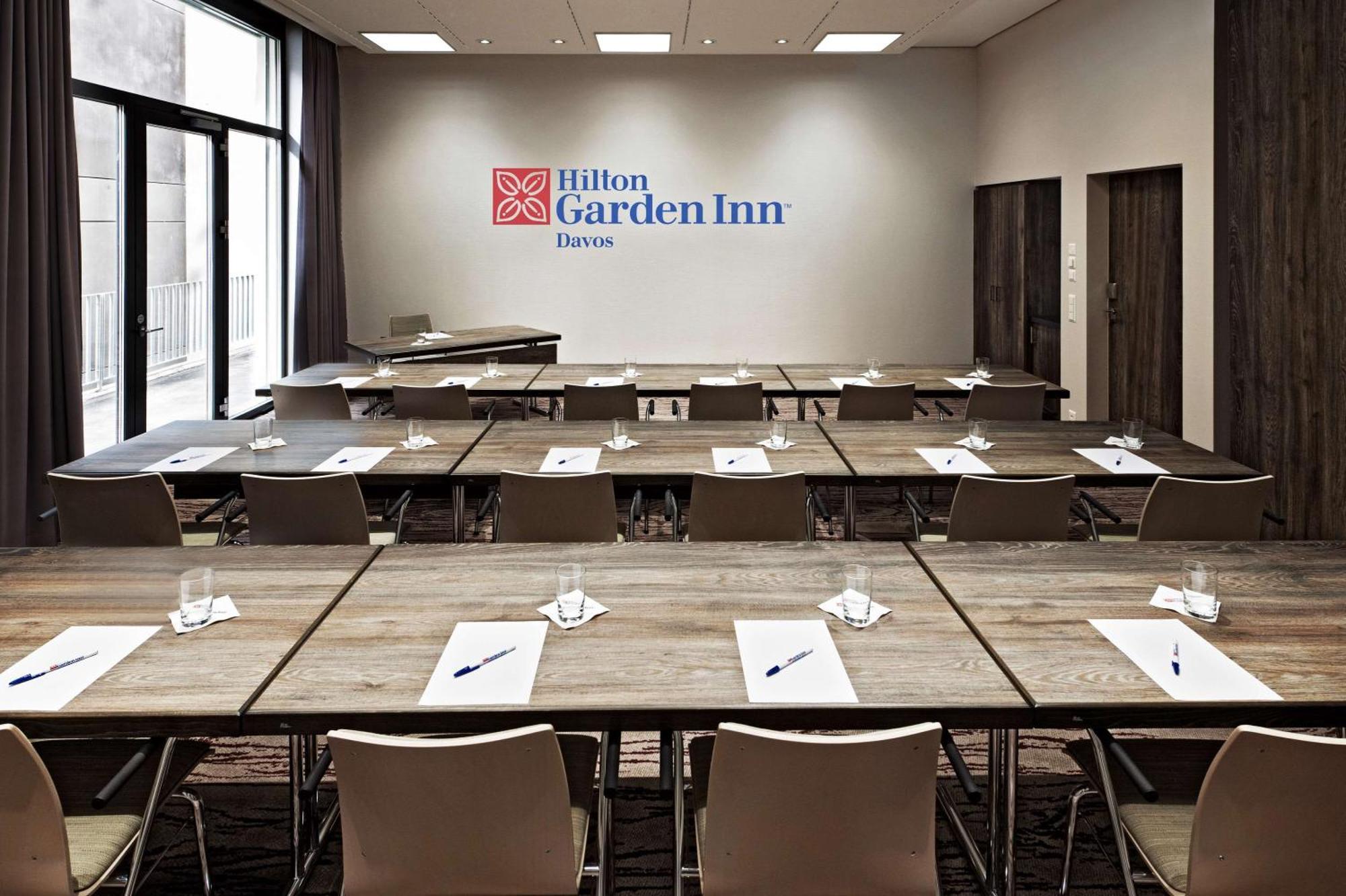 Hilton Garden 4*
